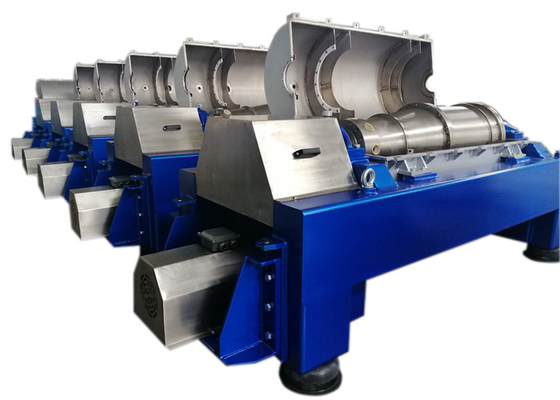 Centrifuga di titanio chimica del rotolo di scarico del decantatore del sale industriale ad alta velocità della centrifuga